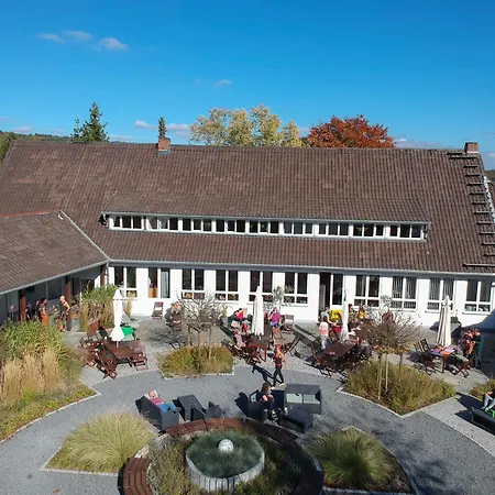 Sampurna Seminarhaus 酒店 *